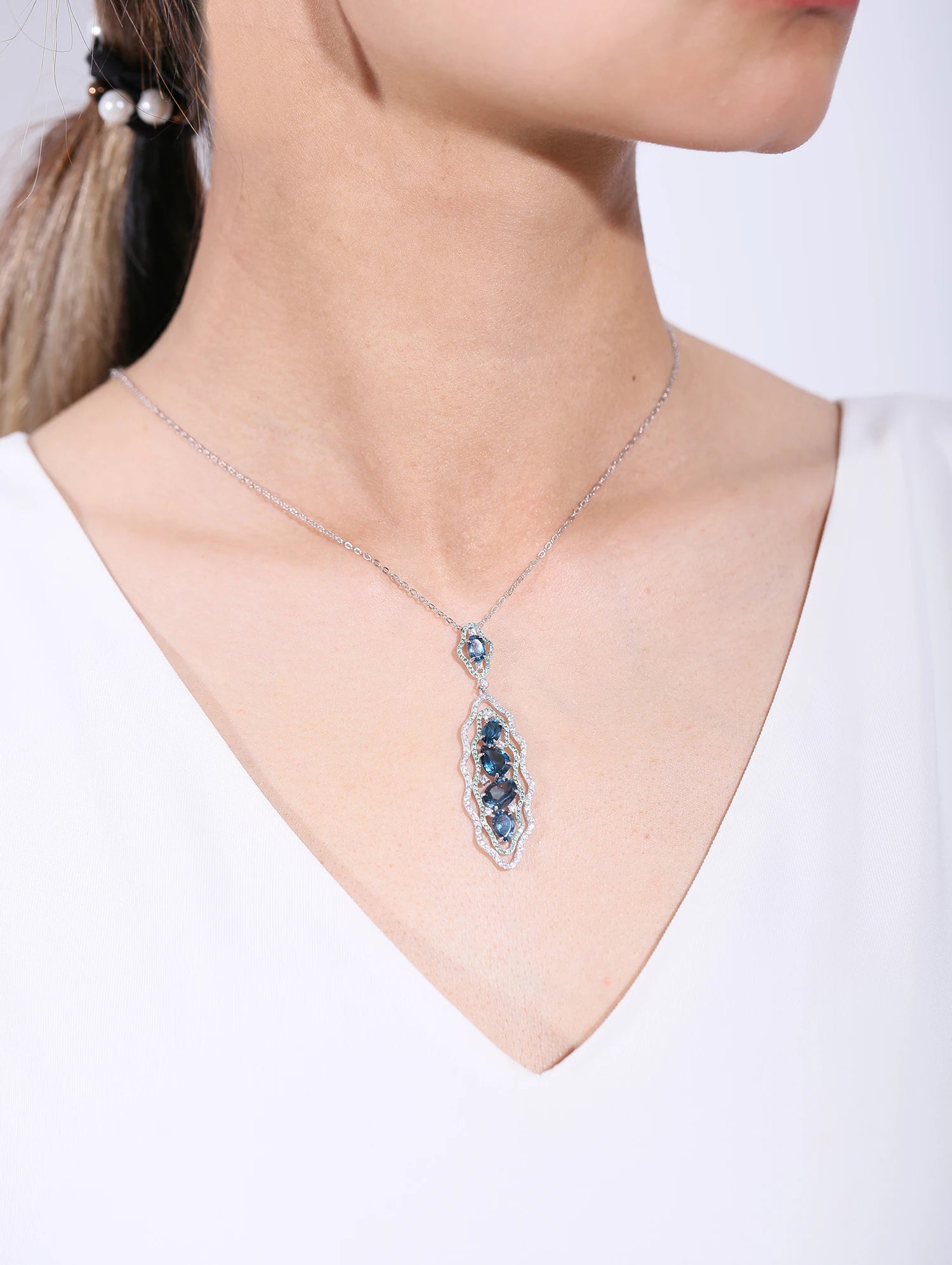 GEM'S BALLET Topaz Jewelry London Blue Topaz Gemstone Statement Pendant Necklace in Sterling Silver - Style Savvy Collections